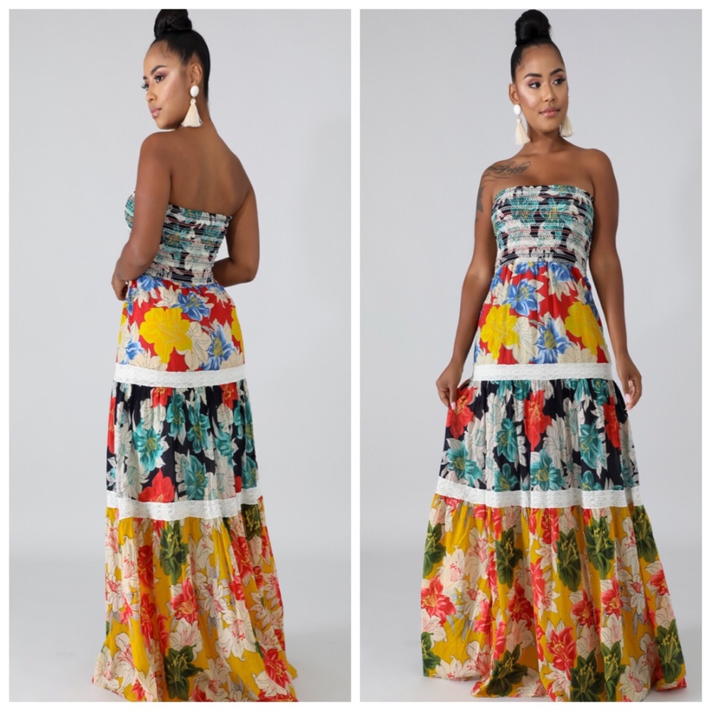 Beautiful Halter Top Summer Dress S/M